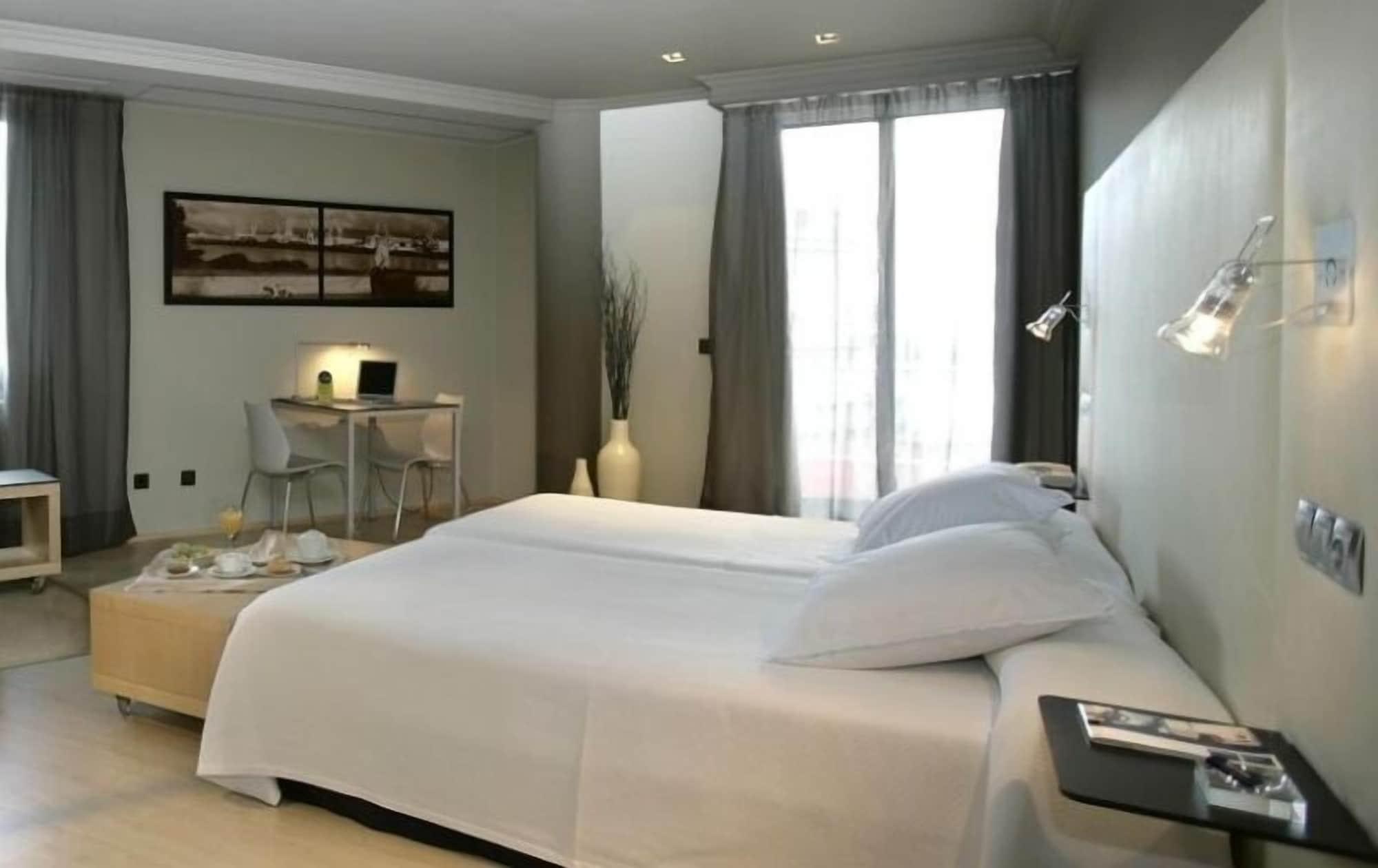 Hotel Almirante Ferrol Eksteriør bilde